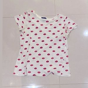 lip t shirt